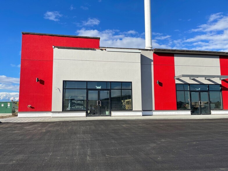 More Photos Of 2974 Main St SE, Airdrie General Retail For Lease