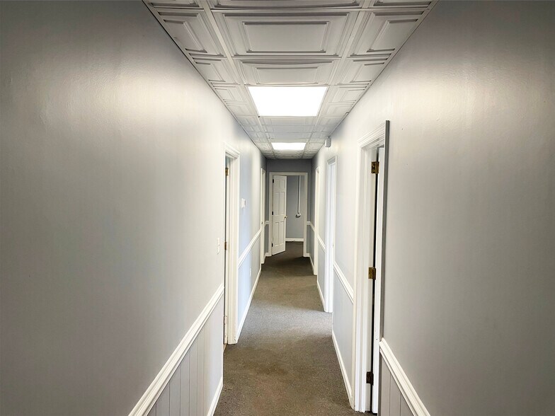 More Photos Of 2765 Magnolia St, Orangeburg Light Distribution For Sale