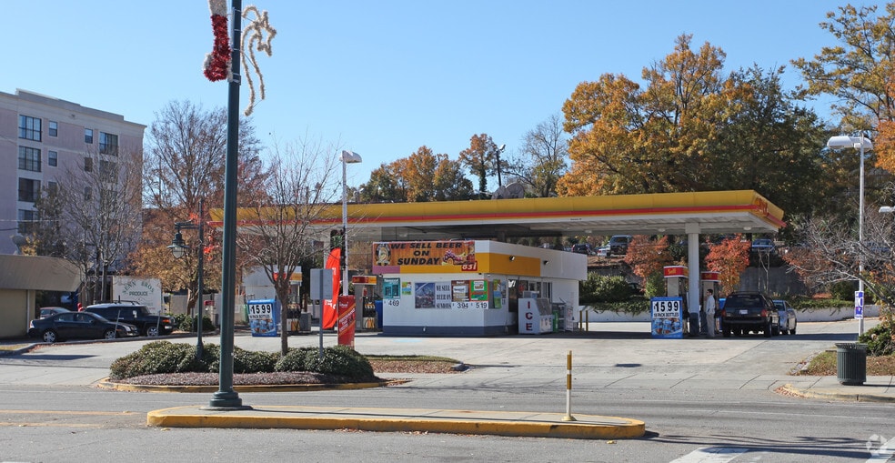 More Photos Of 831 Harden St, Columbia Convenience Store For Sale