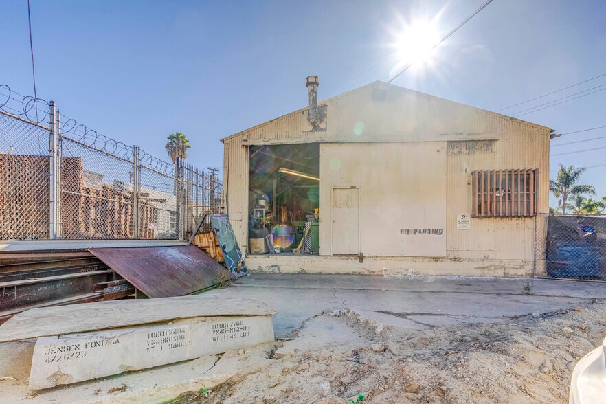 More Photos Of 5005 E Slauson Ave, Vernon Warehouse For Sale