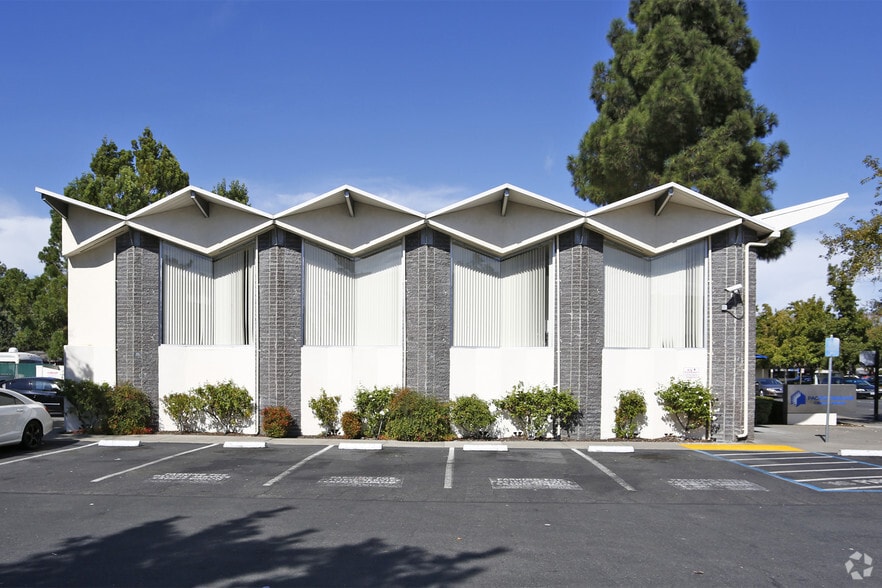 More Photos Of 2051 Contra Costa Blvd, Pleasant Hill Office Residential For Lease