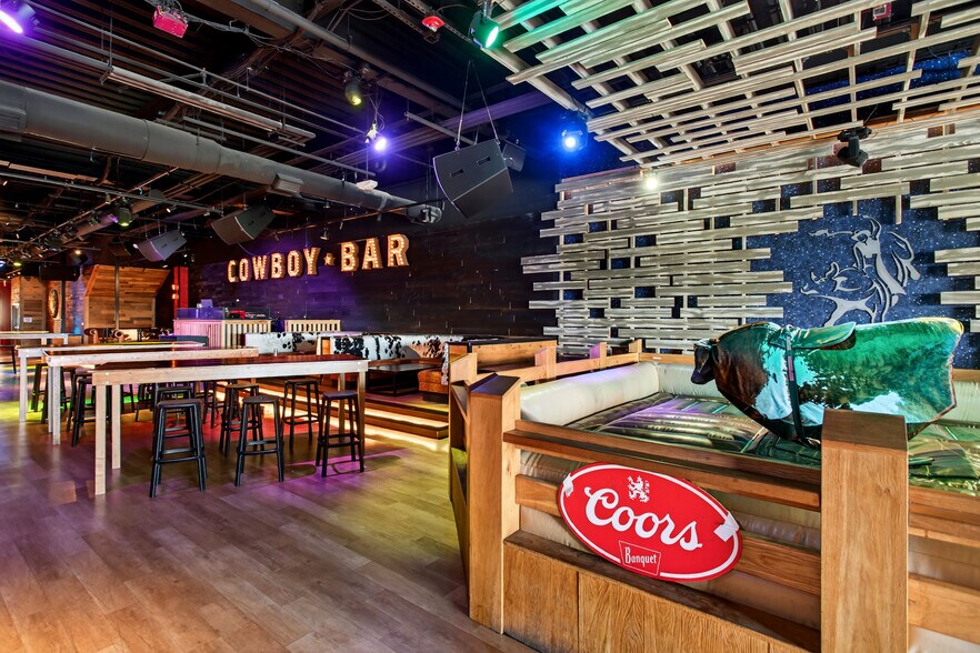 More Photos Of 128-130 2nd Ave N, Nashville Bar For Sale