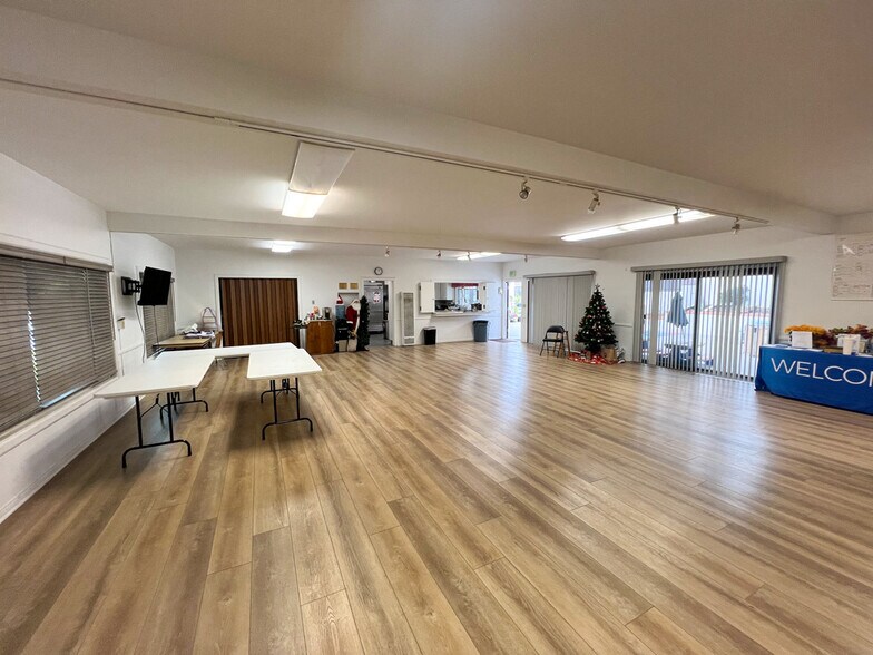 More Photos Of 1100 N Poinsettia Ave, Manhattan Beach Religious Facility For Lease
