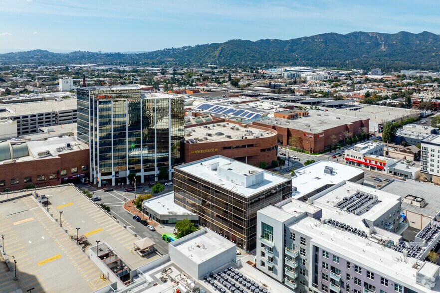 More Photos Of 225 W Broadway, Glendale Office For Sale