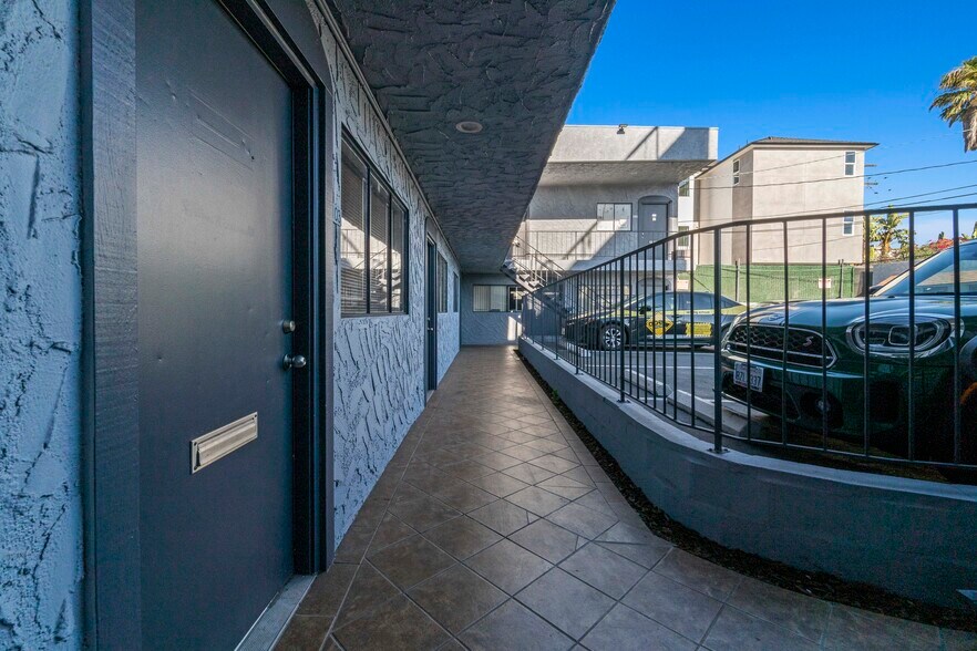 More Photos Of 1436 S La Cienega Blvd, Los Angeles Office For Sale