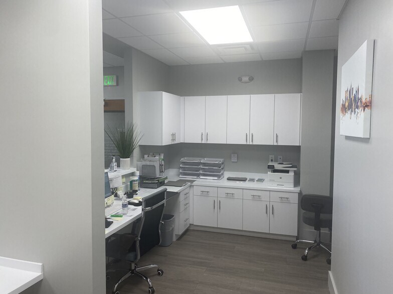 More Photos Of 200 E Ponce De Leon Ave, Decatur Medical For Lease