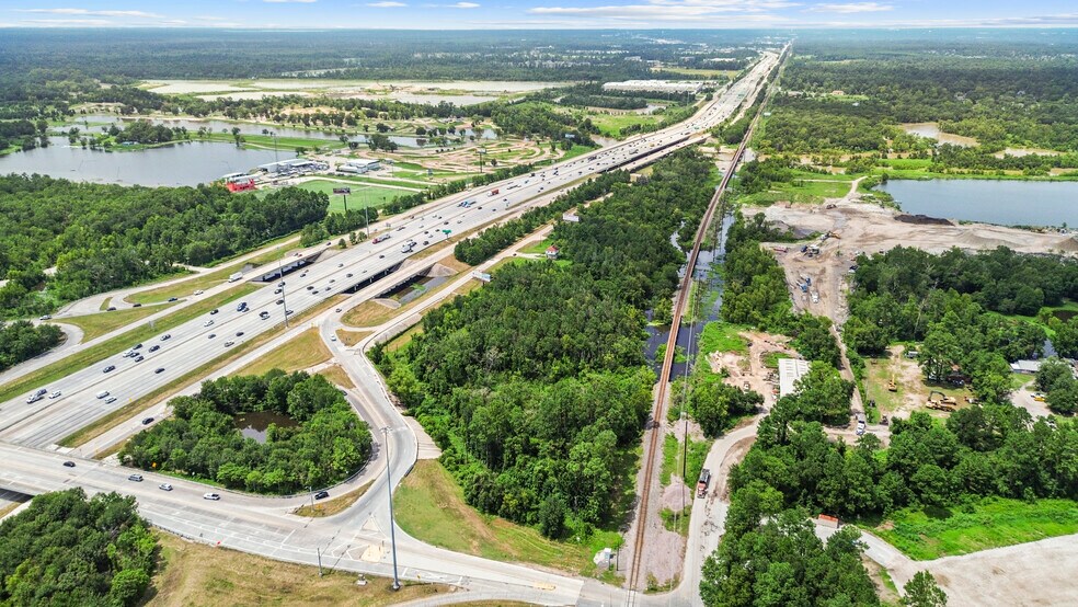 More Photos Of 14815 Freeway Service Road, Conroe Land For Lease