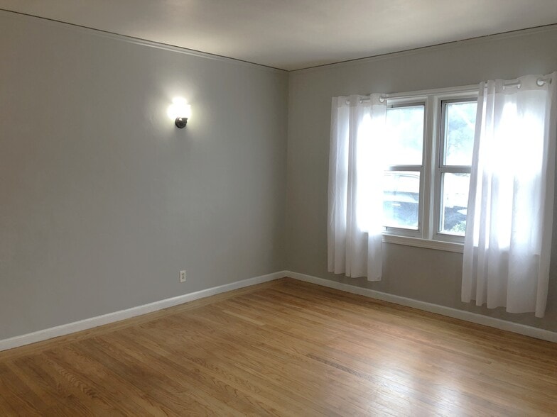 More Photos Of 960 El Camino Real, San Bruno Apartments For Sale