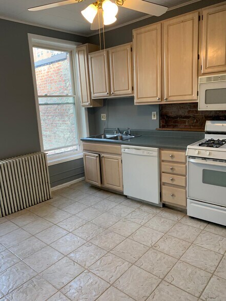 More Photos Of 285 Washington Ave, Albany Apartments For Sale