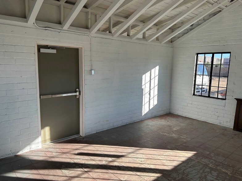 More Photos Of 4253 N Sierra Way, San Bernardino Contractor Storage Yard For Sale