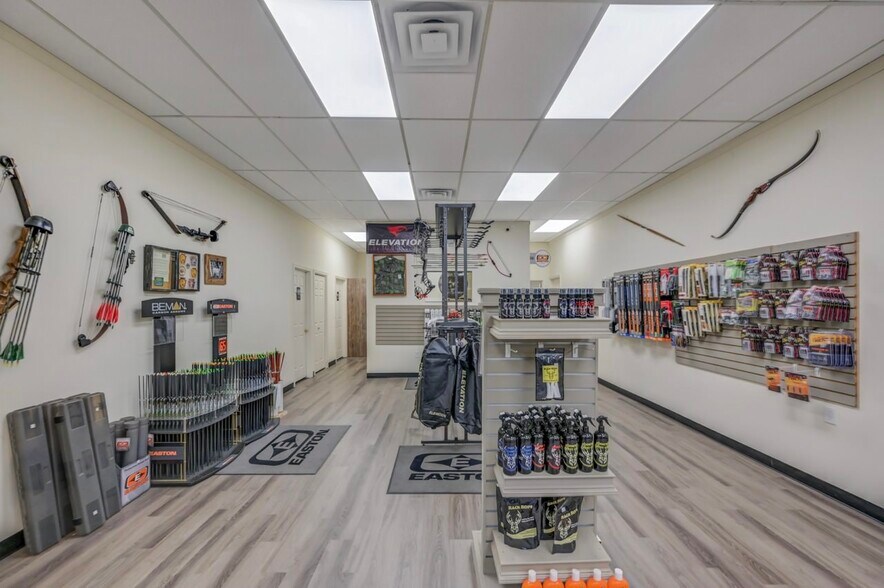 More Photos Of 116-120 Monahan Ave, Dunmore Flex For Lease