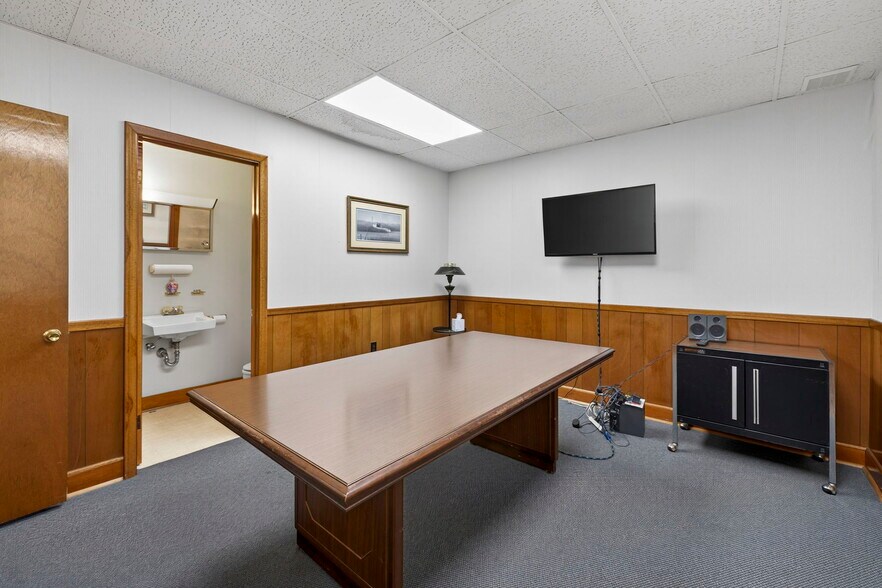 More Photos Of 314 N Braddock St, Winchester Office For Sale