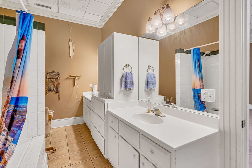 More Photos Of 2527 State Highway 248, Branson Lodge Meeting Hall For Sale
