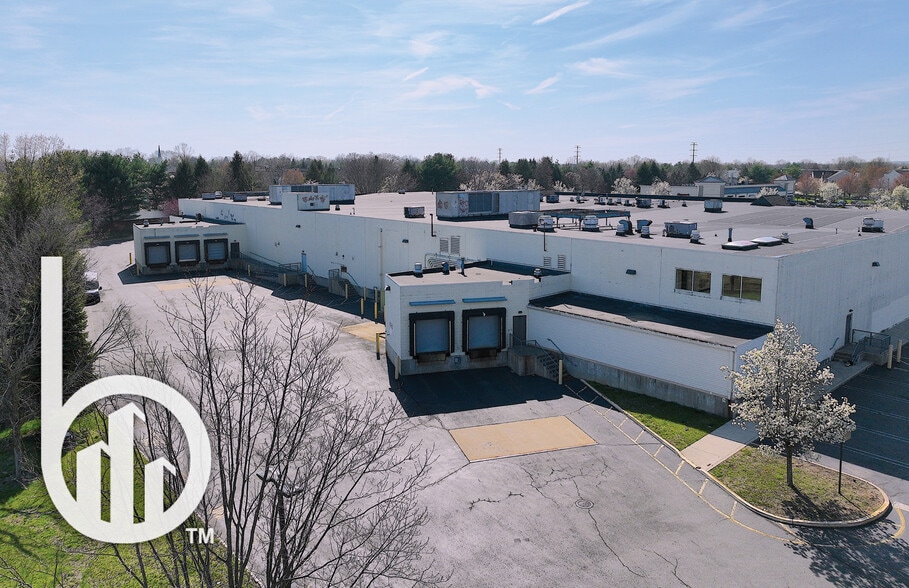More Photos Of 24 Summerfield Blvd, Dayton Supermarket For Lease