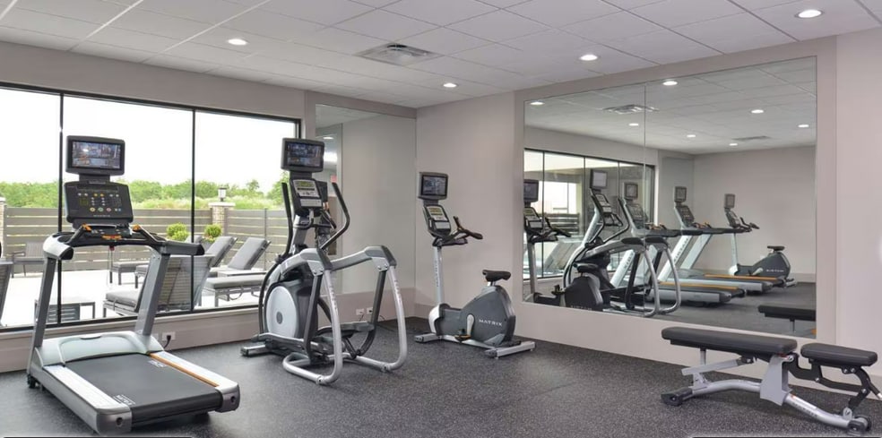 More Photos Of 1549 Westborough Dr, Katy Hotel For Sale