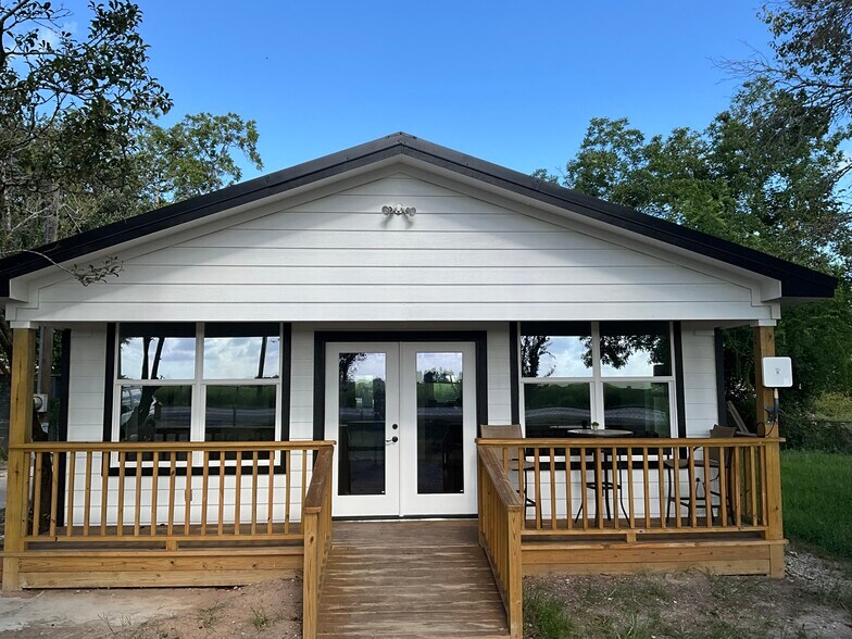 Primary Photo Of 21095 FM 362 Rd, Waller Flex For Sale