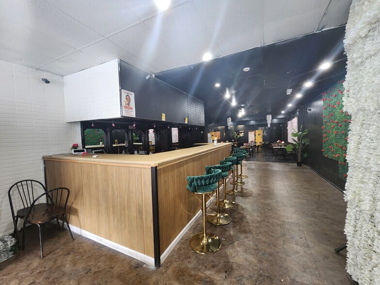 More Photos Of 322 Main St, Poughkeepsie Storefront Retail Residential For Sale