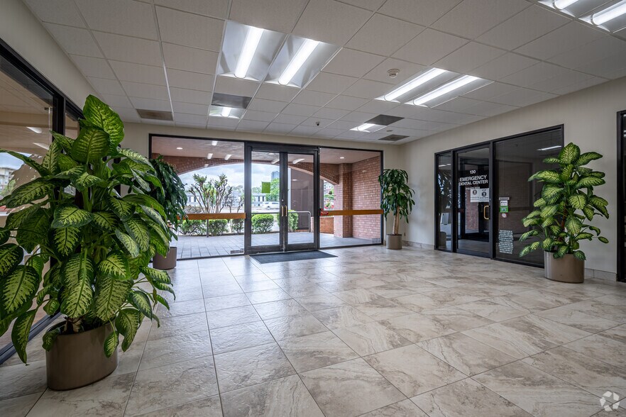More Photos Of 4151 Southwest Fwy, Houston Office For Lease