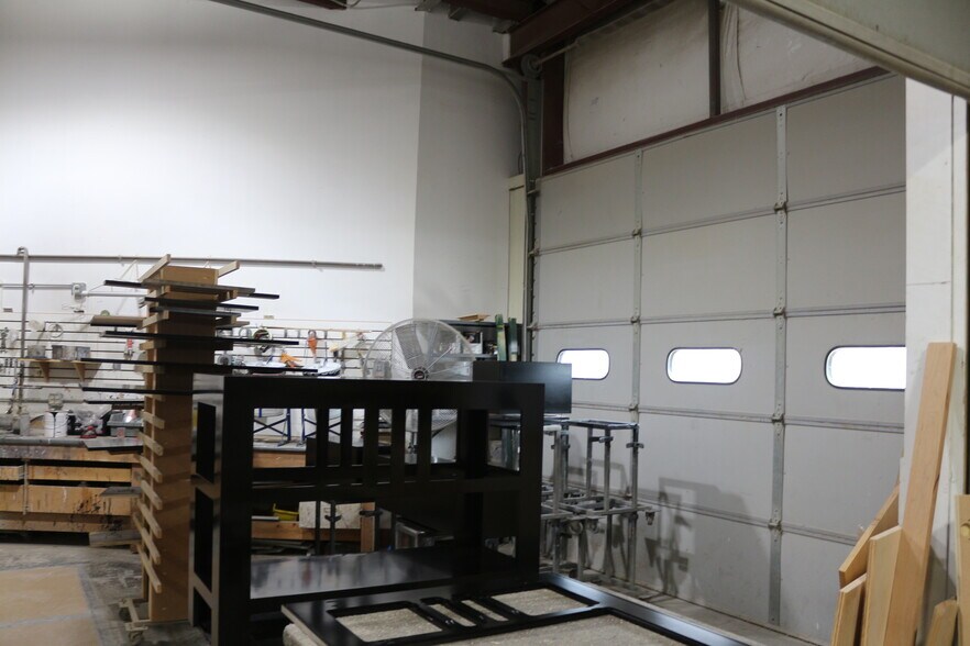 More Photos Of 3112 Normandy Rd, Springfield Warehouse For Sale