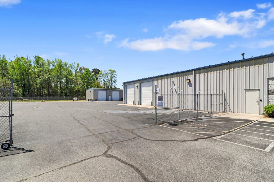 More Photos Of 198 Mullet Run, Milford Light Distribution For Sale