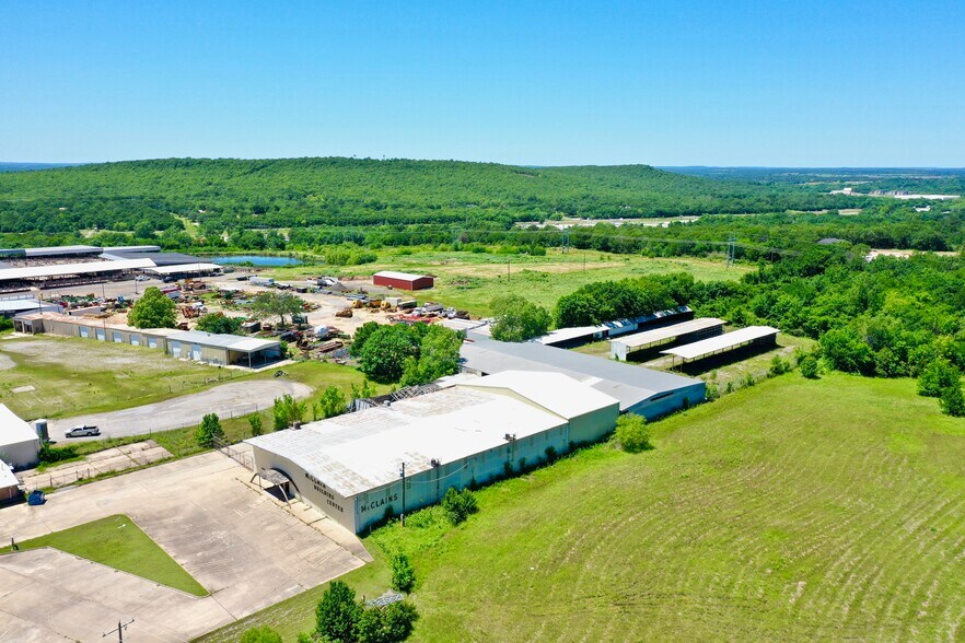 More Photos Of 1311 George Nigh expy, Mcalester Flex For Sale