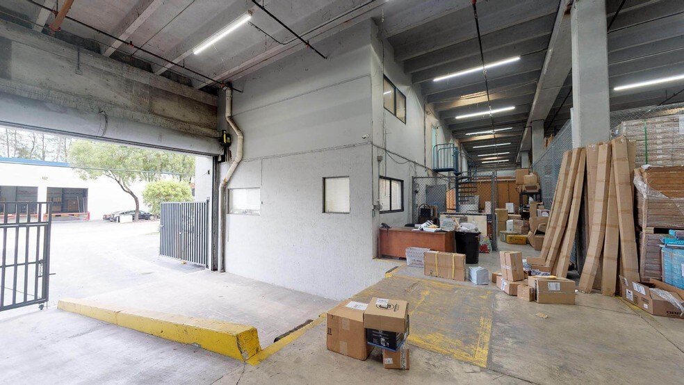 More Photos Of 2000-2010 NW 93rd Ave, Miami Warehouse For Lease
