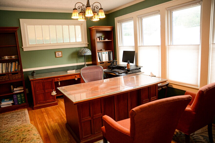 More Photos Of 1158 S Main St, Plymouth Office For Sale