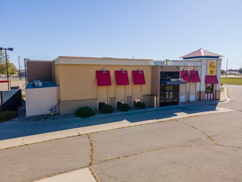 More Photos Of 1201 Susan Dr, Marshall Fast Food For Sale