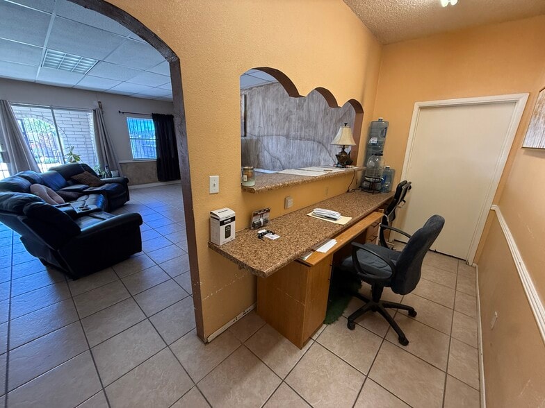More Photos Of 3221 E Yandell Dr, El Paso Office Residential For Sale