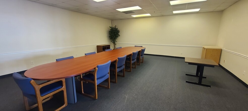 More Photos Of 96-102 Forsman Dr NW, Fort Walton Beach Office For Lease