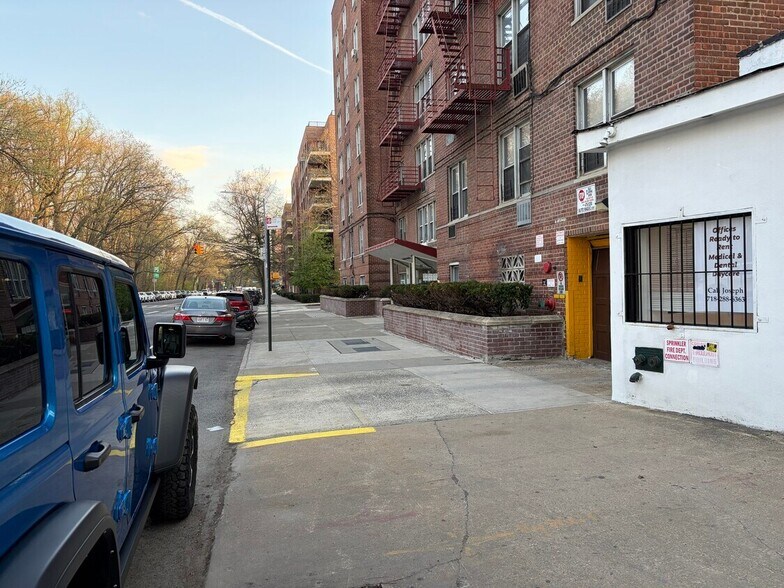 More Photos Of 6543 Broadway, Bronx Coworking Space