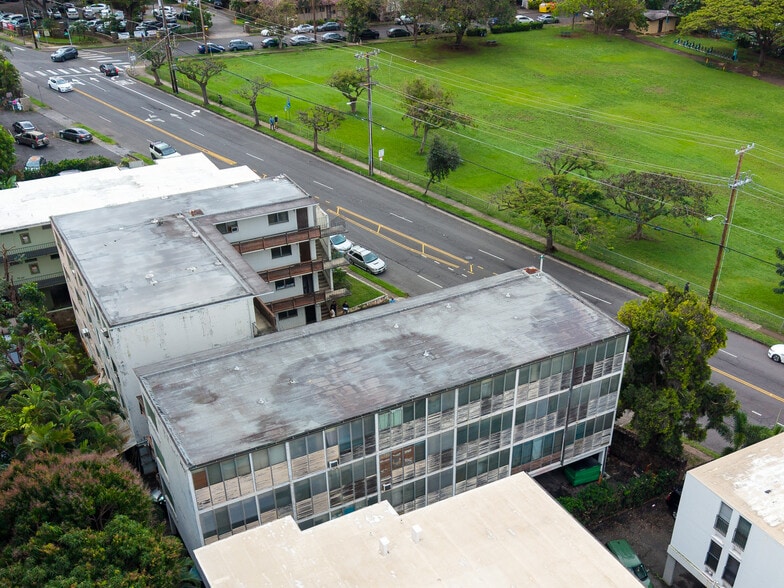More Photos Of 1420 Wilder Ave, Honolulu Apartments For Sale
