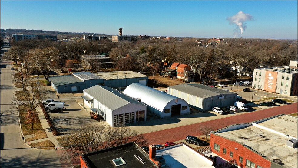 More Photos Of 839-841 Pennsylvania St, Lawrence Warehouse For Sale