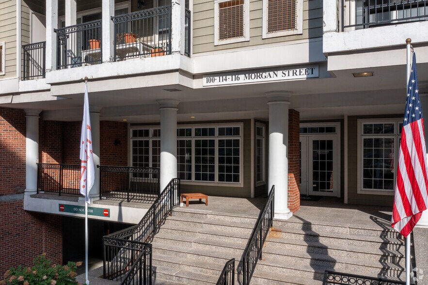 More Photos Of 100 Morgan St, Stamford Apartments For Lease