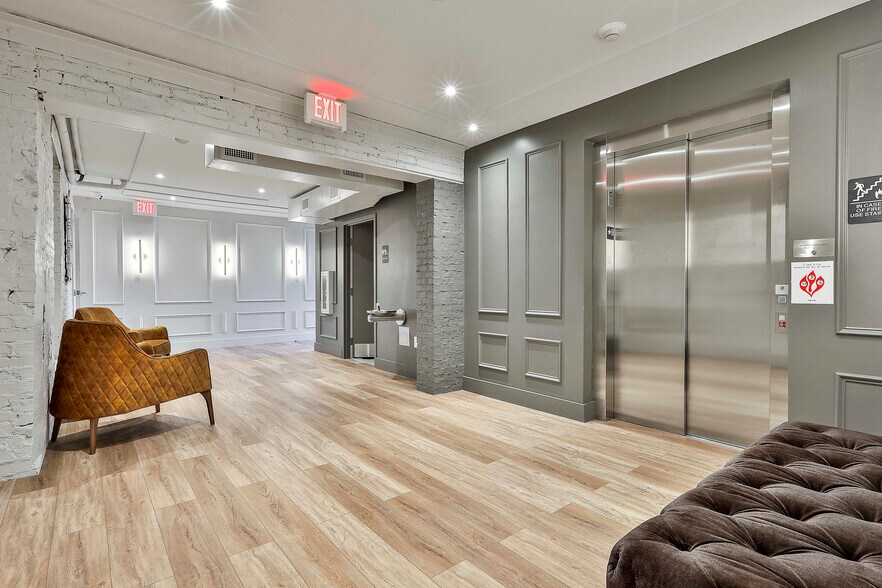 More Photos Of 6-8 E Court Sq, Newnan Medical For Lease