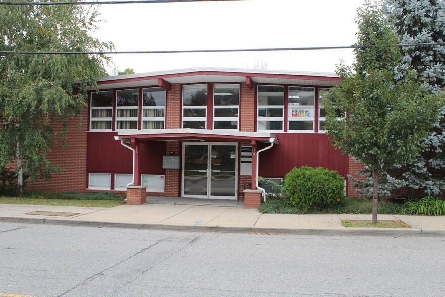 More Photos Of 15 Moore Ave, Mount Kisco Medical For Sale