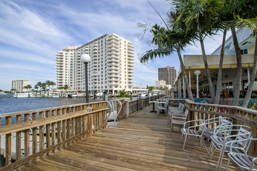 More Photos Of 429 Seabreeze Blvd, Fort Lauderdale General Retail For Sale