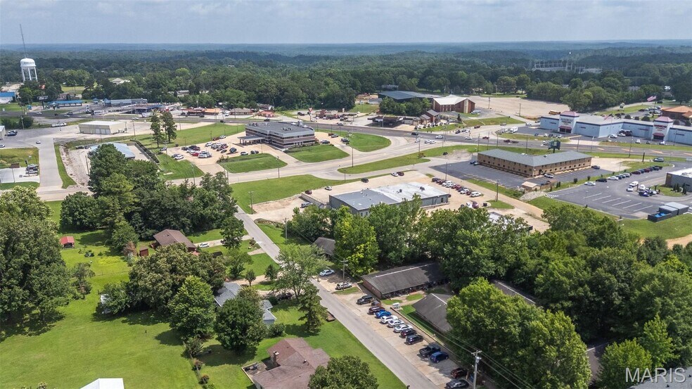 More Photos Of 2733 Holly Trl, Poplar Bluff Apartments For Sale