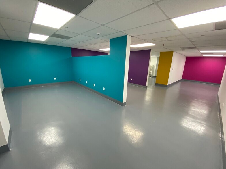 More Photos Of 1243 S Olive St, Los Angeles Apartments For Lease