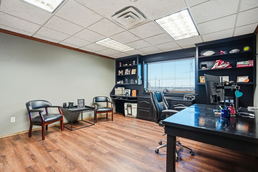 More Photos Of 14220 S Meridian Ave, Oklahoma City Warehouse For Sale
