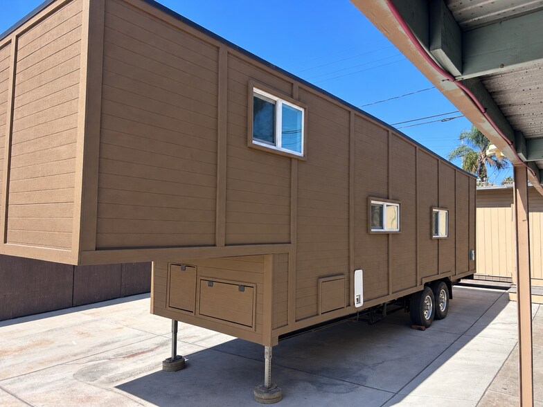 More Photos Of 2328 Newton Ave, San Diego Flex For Lease