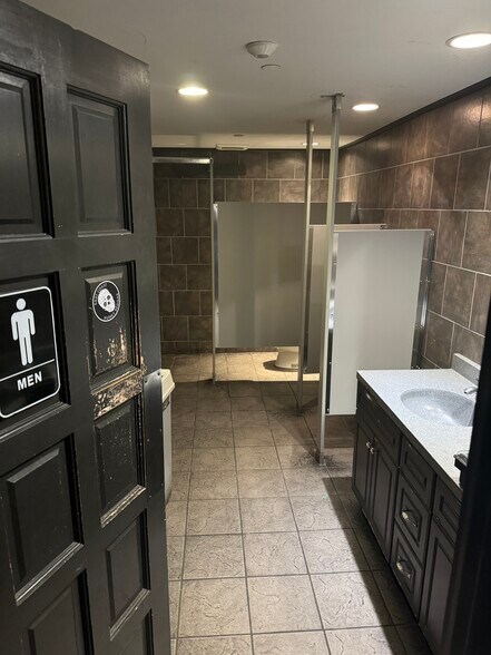 More Photos Of 310-400 Rhode Island Ave, Fall River Unknown For Sale