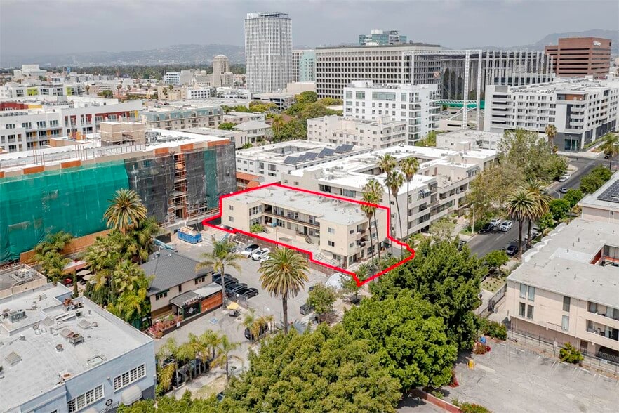 More Photos Of 741 S Hobart Blvd, Los Angeles Apartments For Sale