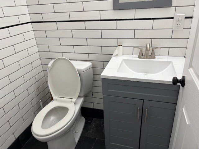 More Photos Of 947-959 Front St, Novato General Retail For Lease