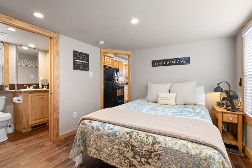 More Photos Of 300 Park Ave, Staples Apartments For Sale