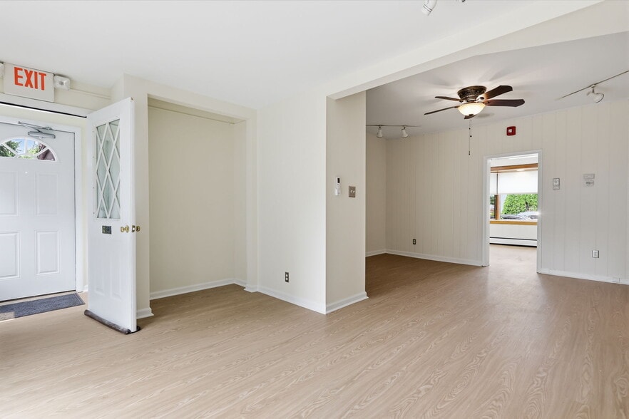 More Photos Of 168 White Horse Ave, Hamilton Office For Sale