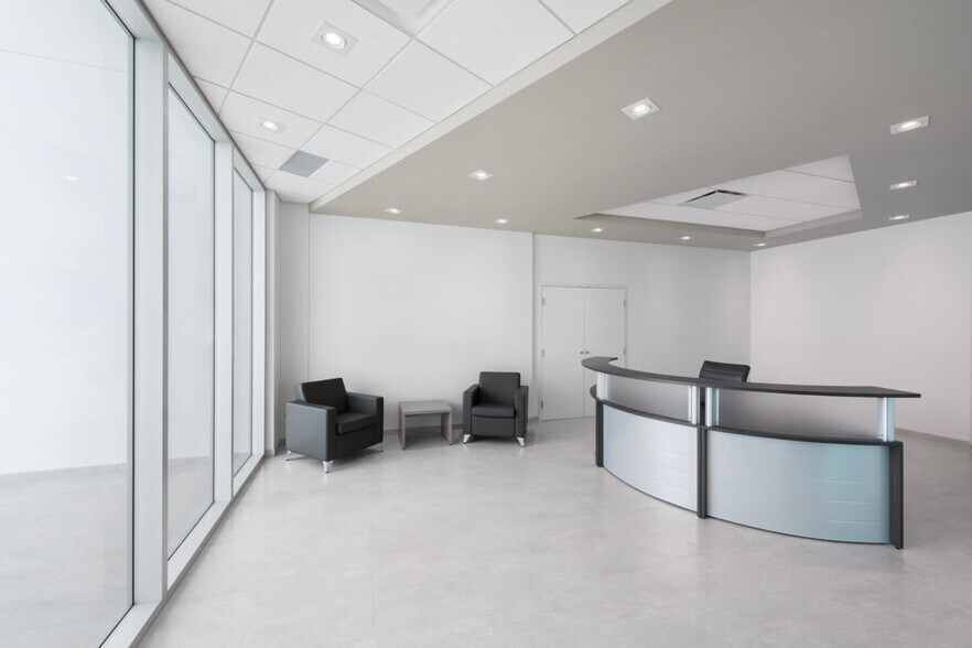 Primary Photo Of 50 Rue Jean-Paul-Cayer, Blainville Distribution For Lease
