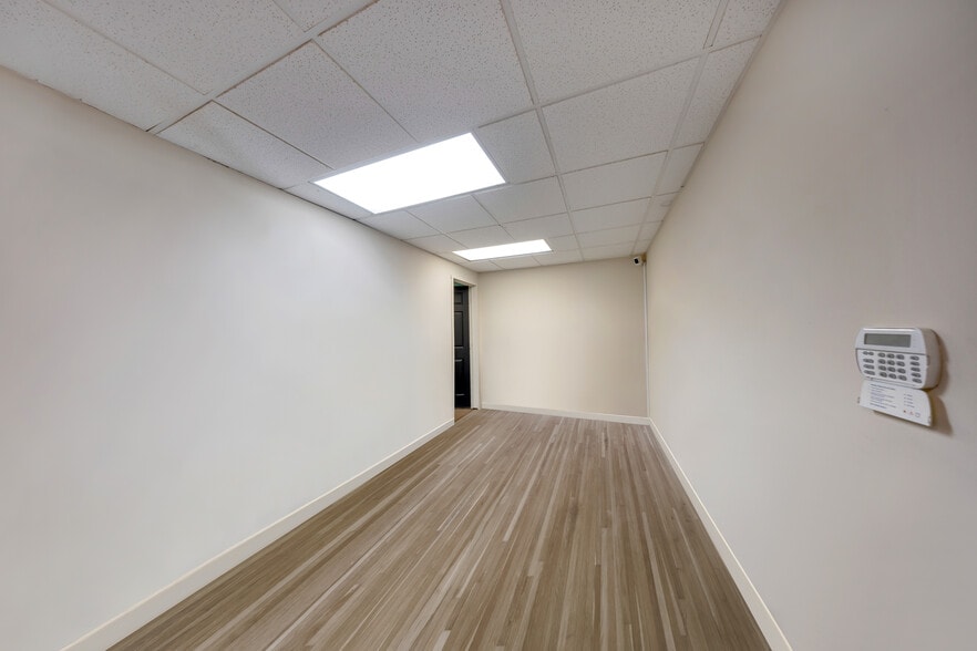More Photos Of 2540-2600 Ali Baba Ave, Opa Locka Warehouse For Sale