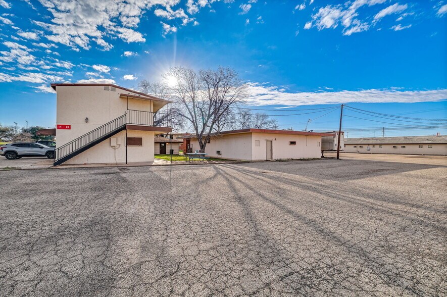 More Photos Of 1728 Pulliam St, San Angelo Apartments For Sale