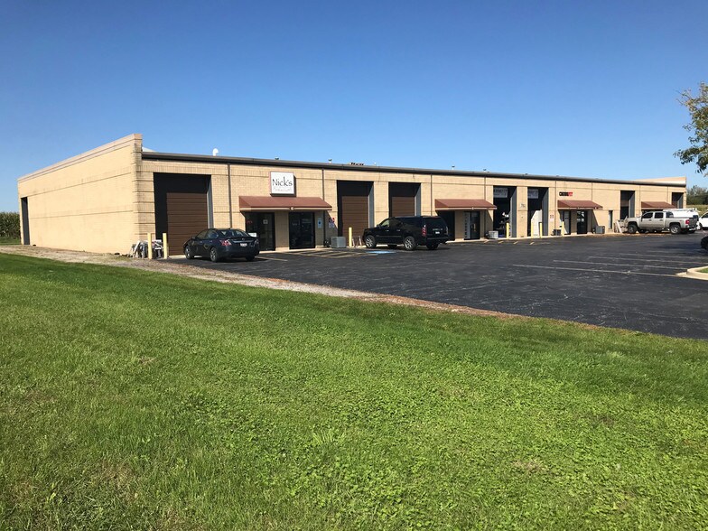 More Photos Of 760 Heartland Dr, Sugar Grove Warehouse For Lease